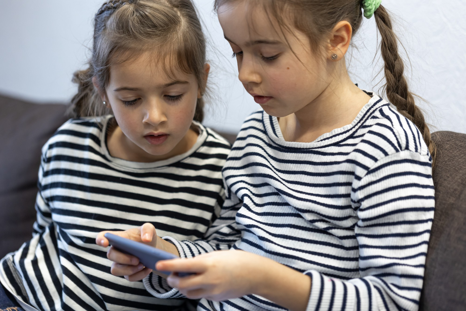 Pierwszy smartfon dla dziecka – kiedy, jaki, za ile?